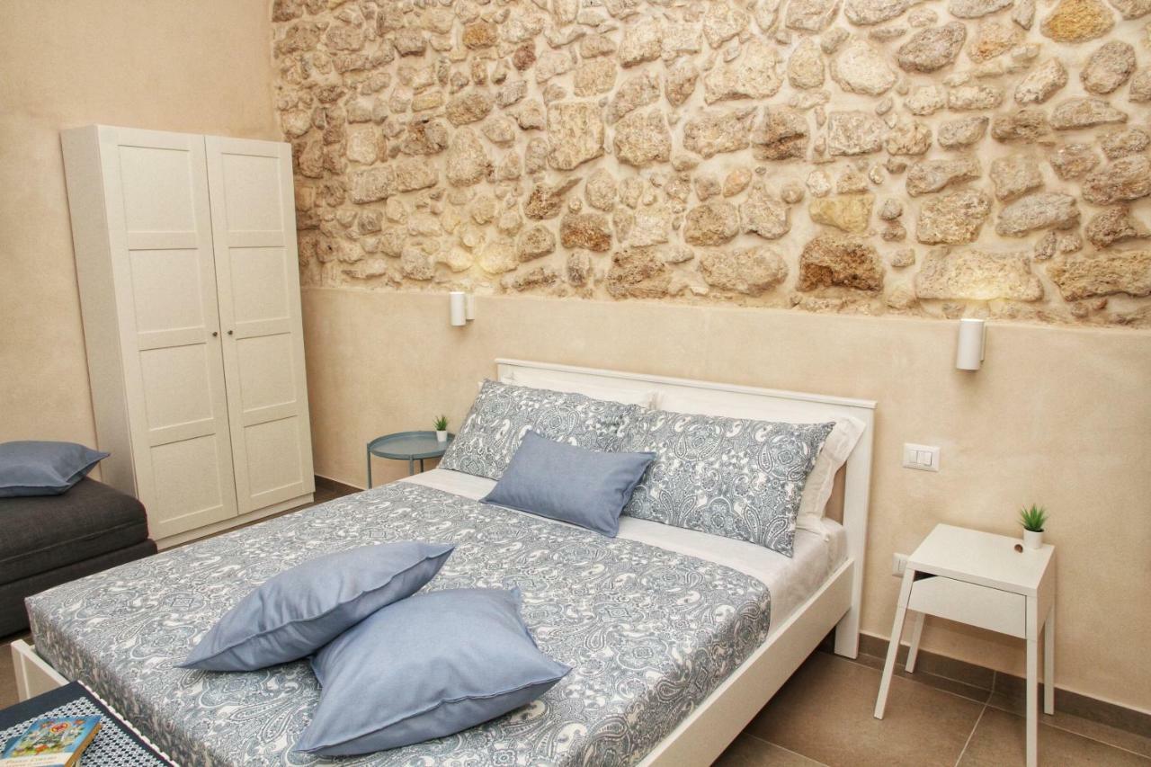 Essentia Rooms- Ortigia Holidays Syracuse Exterior foto